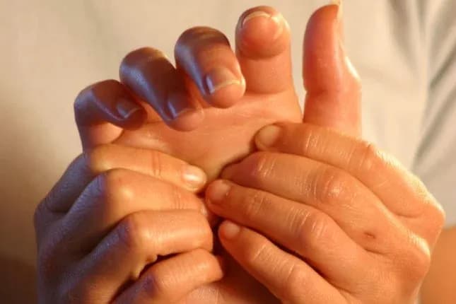 Hand reflexology: Peace of mind in your hands